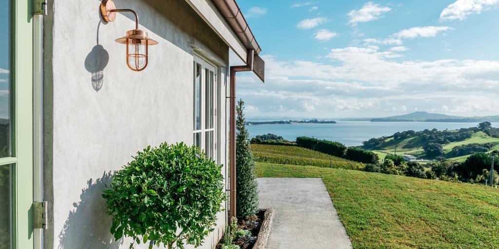 Mudbrick Cottages Oneroa Buitenkant foto